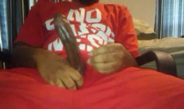 Strokin his dick and nuttin all over